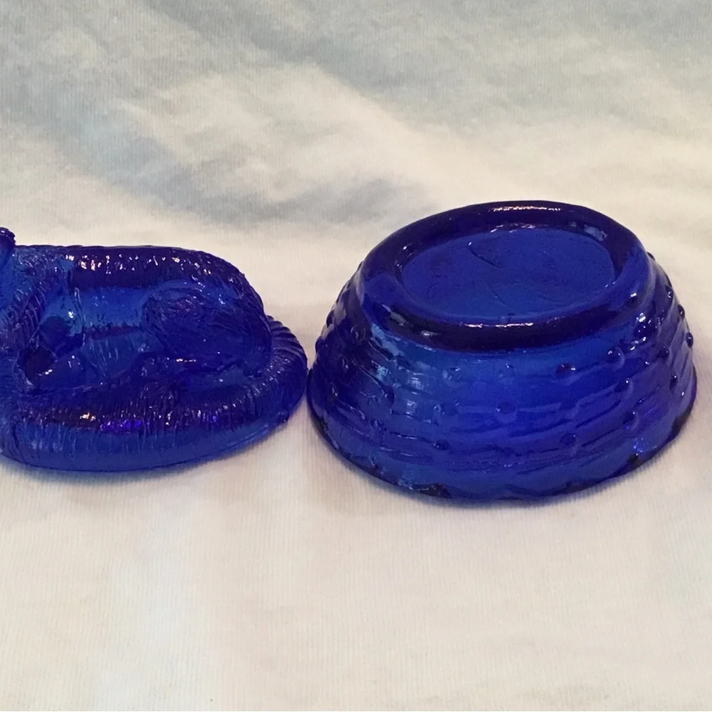 Vintage Cobalt Cow on Nest Miniature